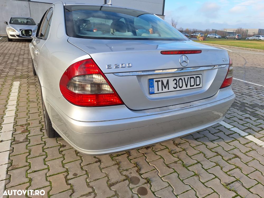 Mercedes-Benz E 200 CDI - 8
