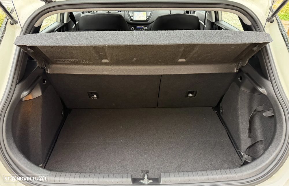 Hyundai i20 Active 1.0 T-GDi Comfort Navi - 25