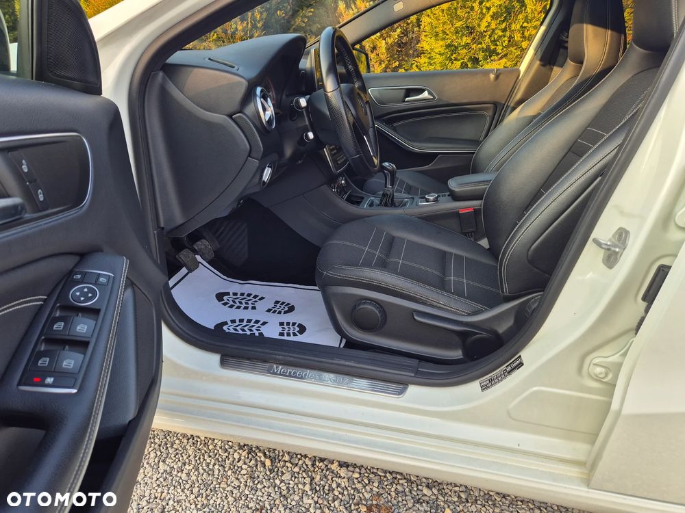 Mercedes-Benz Klasa A 180 (BlueEFFICIENCY) Urban - 26