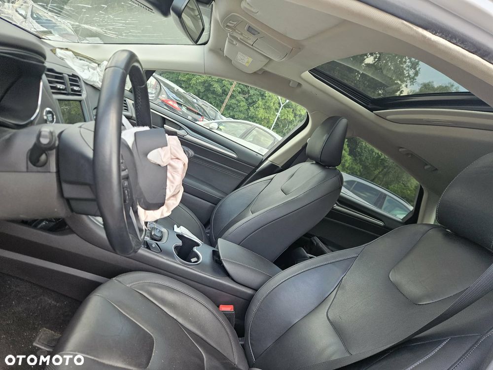Ford Mondeo 2.0 Ti-VCT Titanium - 25