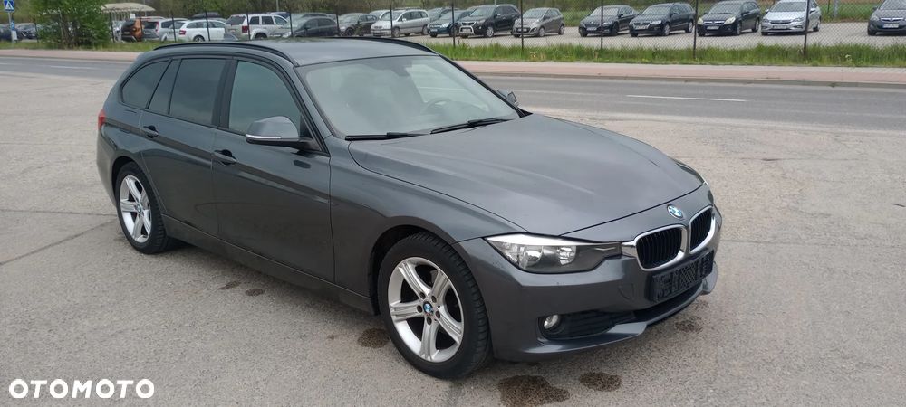 BMW Seria 3 318d DPF Edition Sport - 4