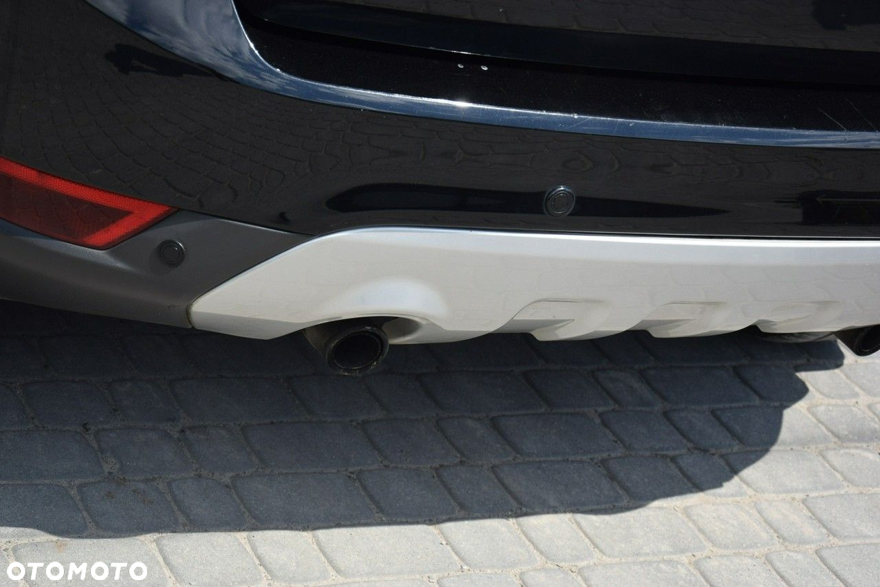 Ford Kuga 2.0 TDCi 2x4 Titanium - 13