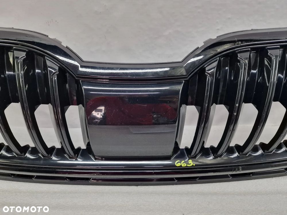 SKODA OCTAVIA 3 III LIFT VRS / RS 16- ATRAPA / GRILL PRZEDNI PRZÓD , NR 5E0853653C , NR AUKCJI GL663 - 5