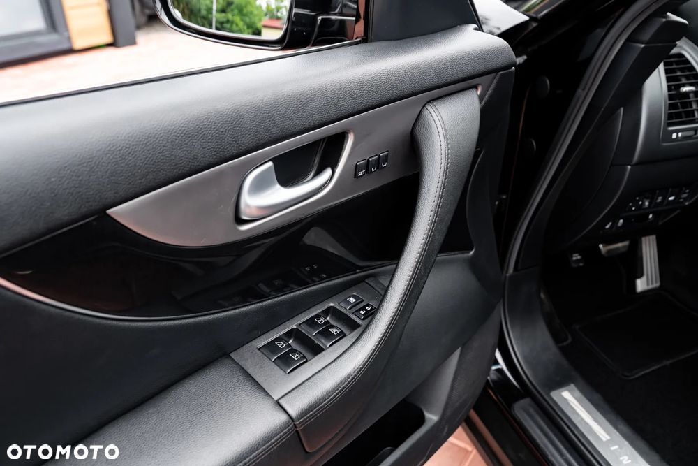 Infiniti FX FX30d AWD GT Premium - 21