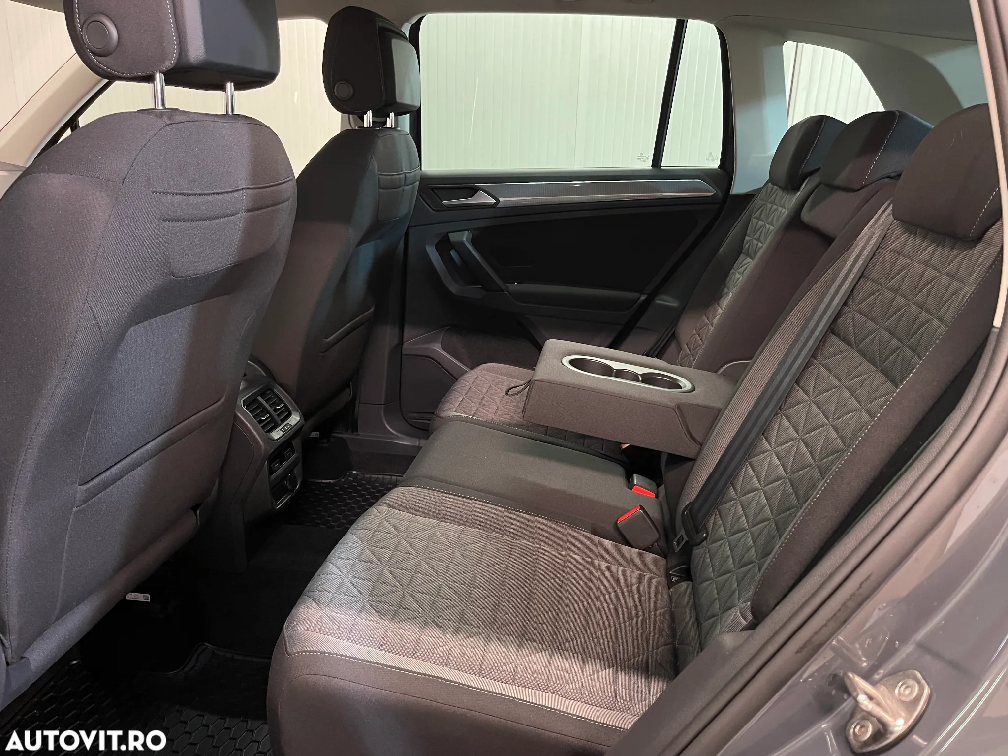 Volkswagen Tiguan 2.0 TDI 4Mot DSG Comfortline - 10