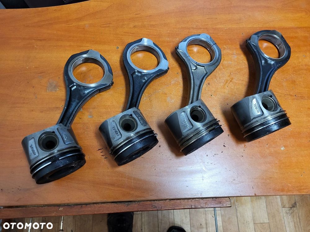 TŁOK KORBOWÓD MERCEDES W907 SPRINTER 3.0 CDI V6 2020R 642 899 EURO 6 - 1