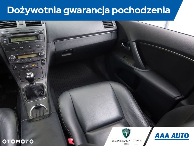 Toyota Avensis - 9