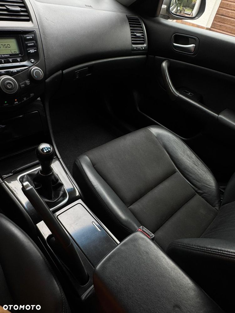 Honda Accord 2.0 Executive - 14