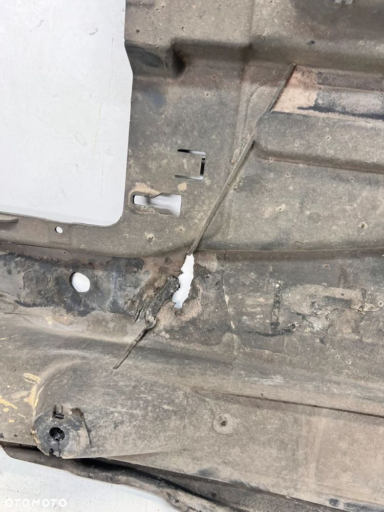OSŁONA PŁYTA PODWOZIA PRAWA AUDI A3 8V 5Q0825202L 103/26 - 10