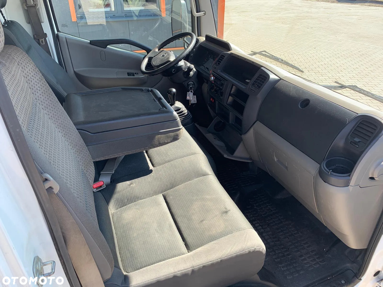 Nissan NISSAN CABSTAR 4x2 EURO6 PODNOŚNIK KOSZOWY - 36