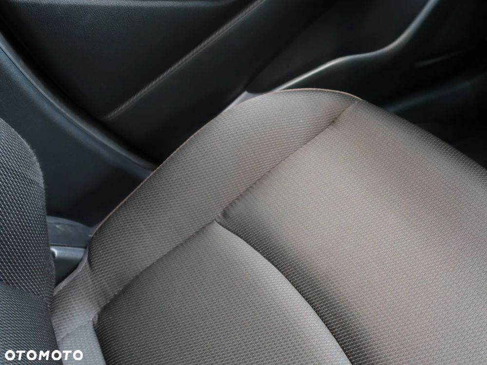 Mazda 2 - 9