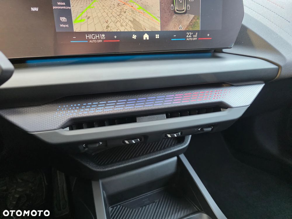 BMW Seria 1 ver-120d-mhev - 20