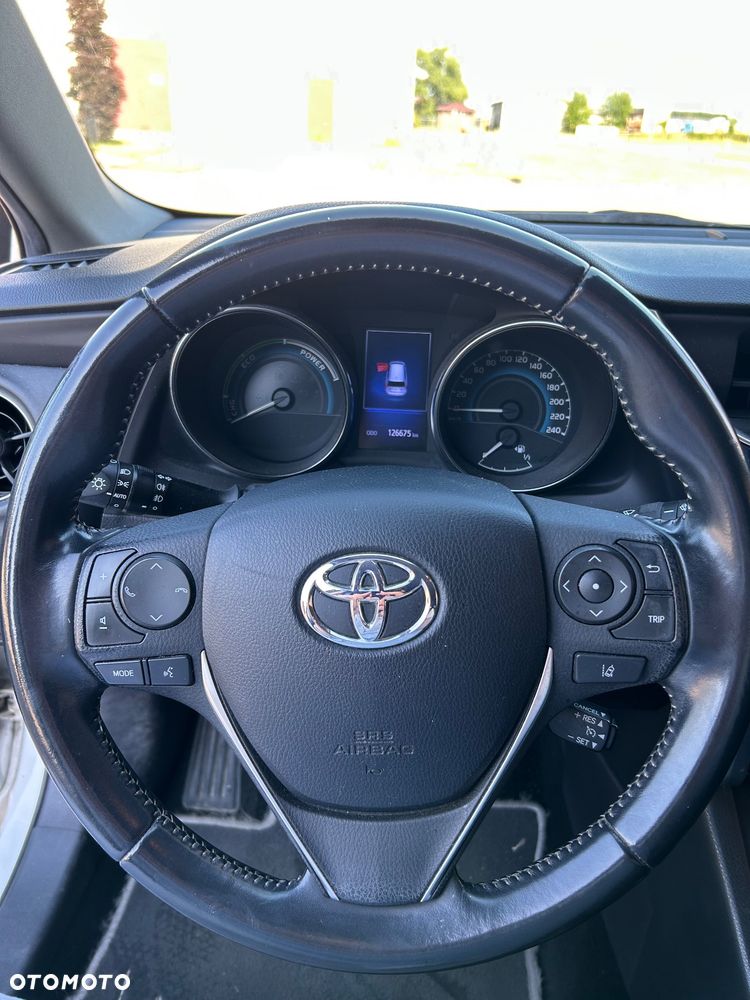 Toyota Auris Hybrid 135 Premium - 16