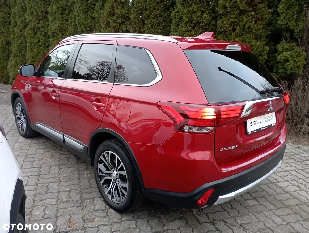 Mitsubishi Outlander 2.0 Intense + SDA 4WD CVT - 17