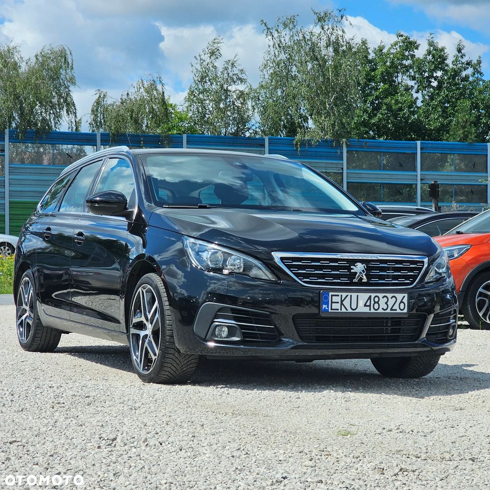 Peugeot 308 - 8