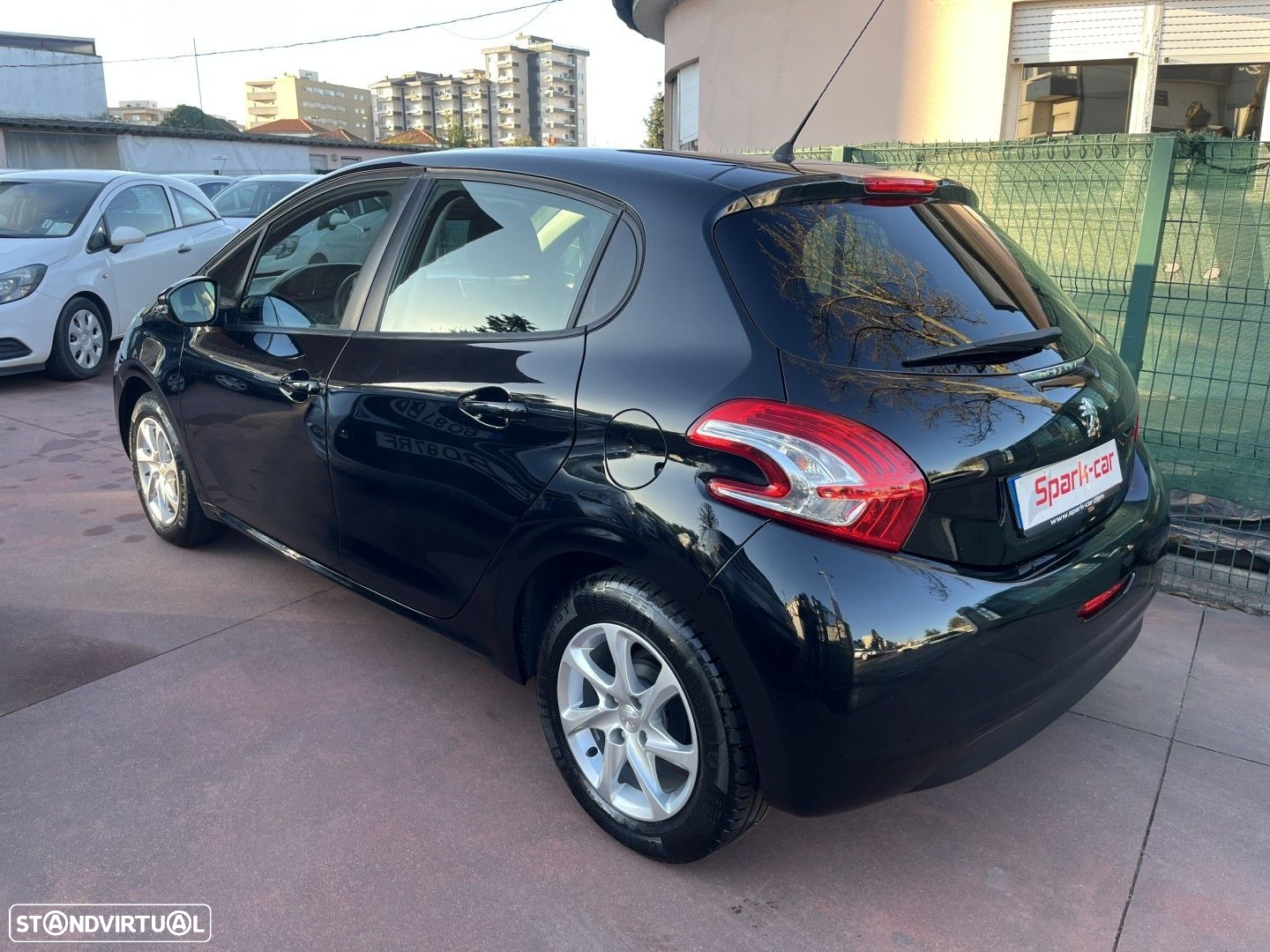 Peugeot 208 1.2 VTi Active - 4