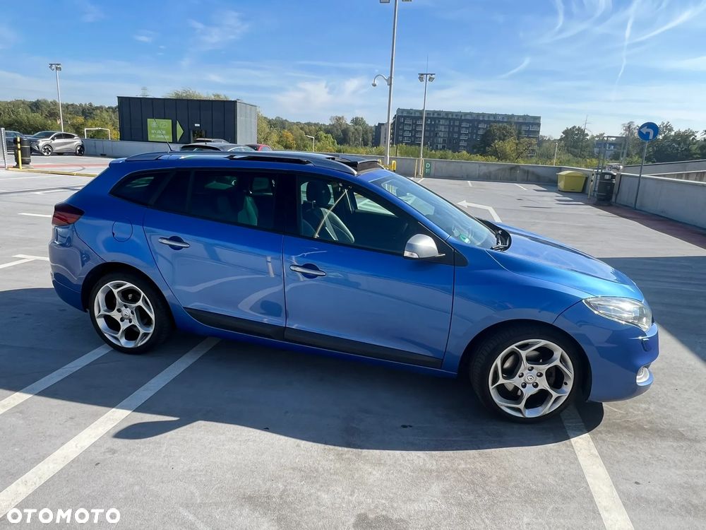 Renault Megane 2011 photo 2