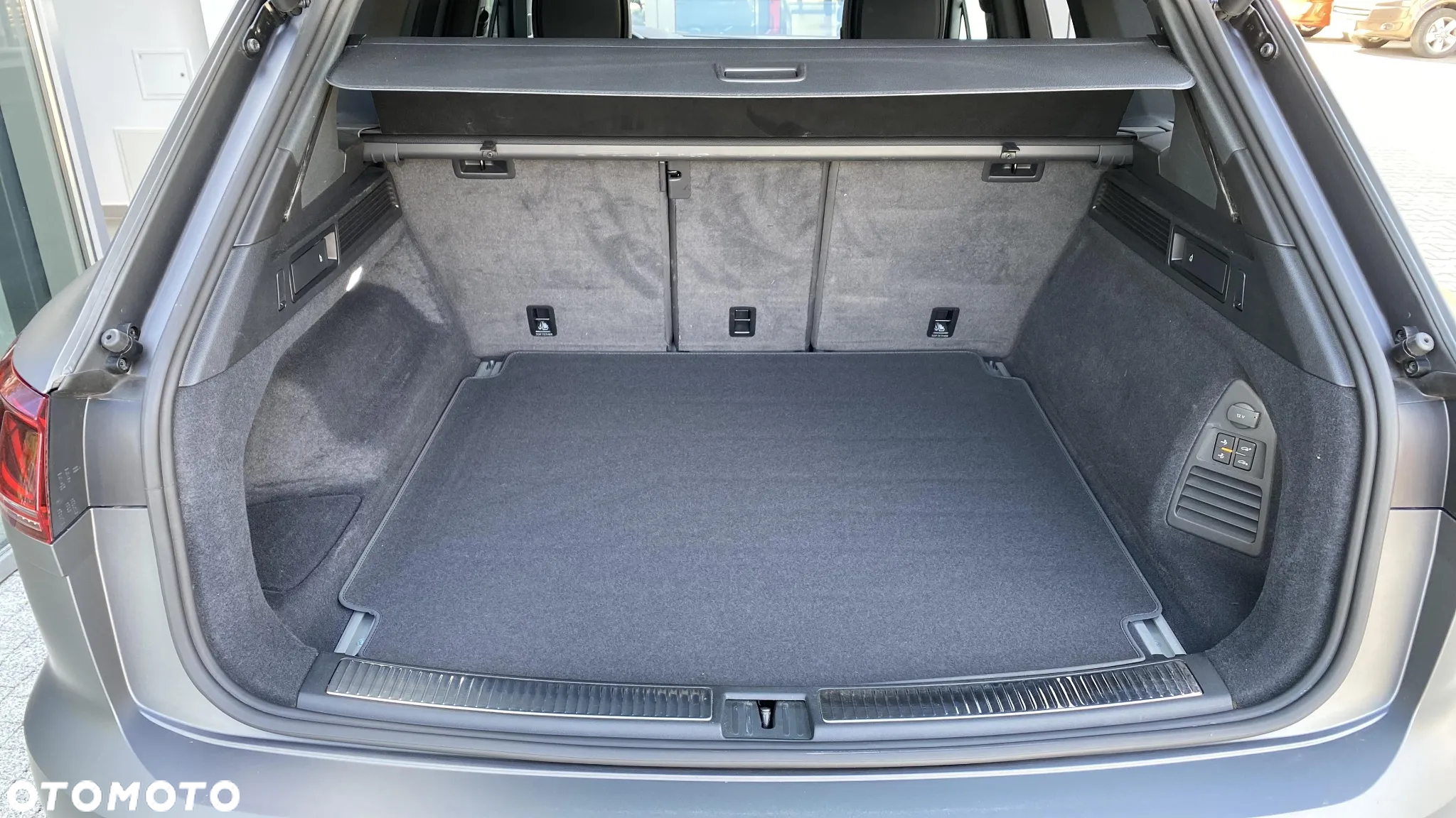 Volkswagen Touareg 3.0 V6 TDI 4Motion R-Line - 26
