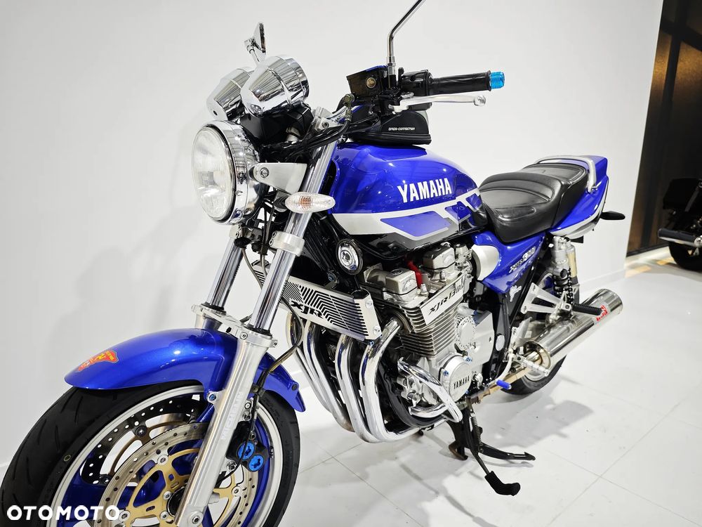 Yamaha XJR - 14