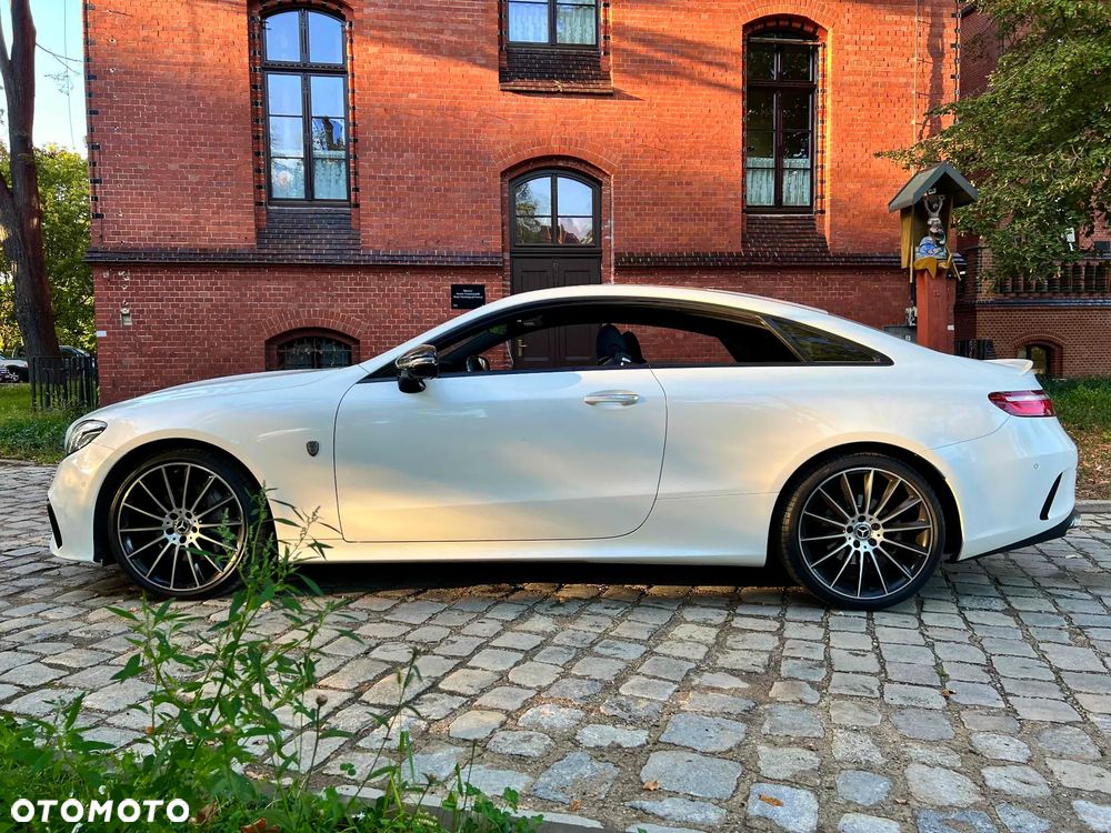 Mercedes-Benz Klasa E 300 d Coupe 9G-TRONIC - 7