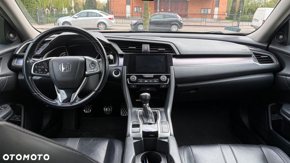 Honda Civic 1.5 T Executive - 11