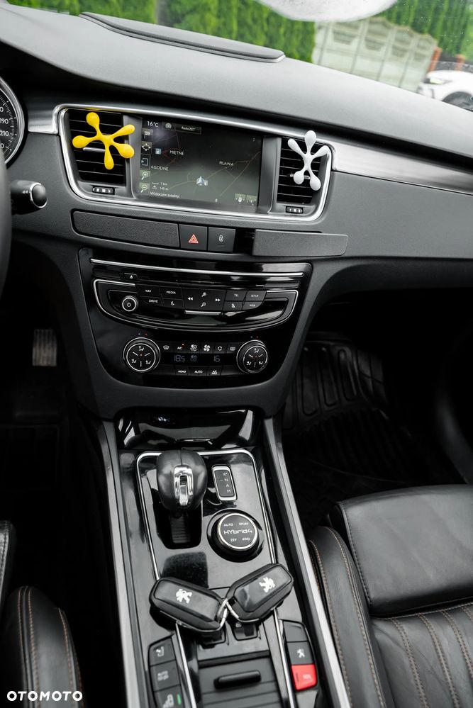 Peugeot 508 RXH Hybrid4 - 38