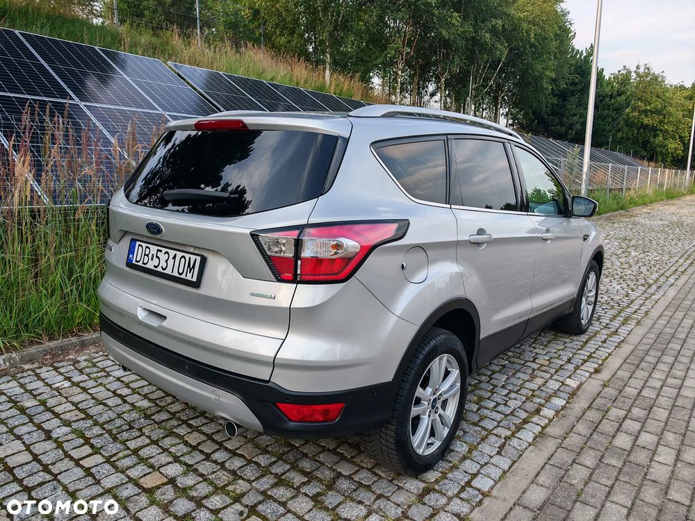 Ford Kuga 1.5 EcoBoost 2x4 Titanium - 5