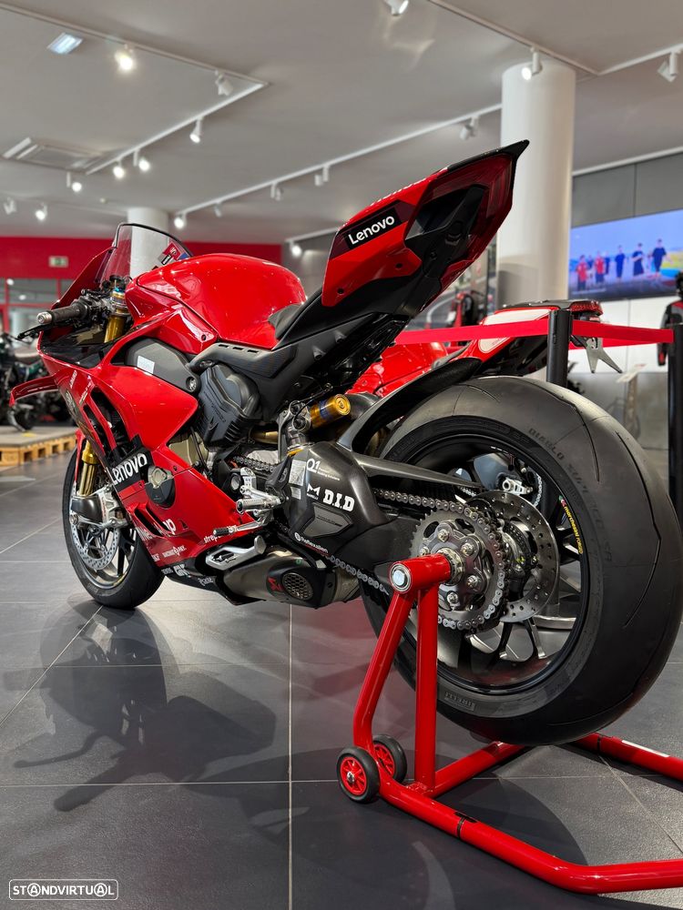 Ducati Panigale V4 Bagnaia 2022 World Champions Replica Nº88 - 8