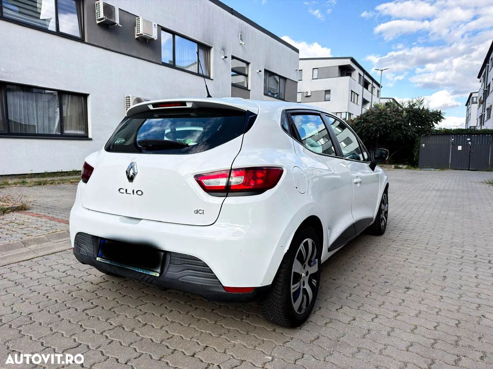 Renault Clio 2015 photo 2