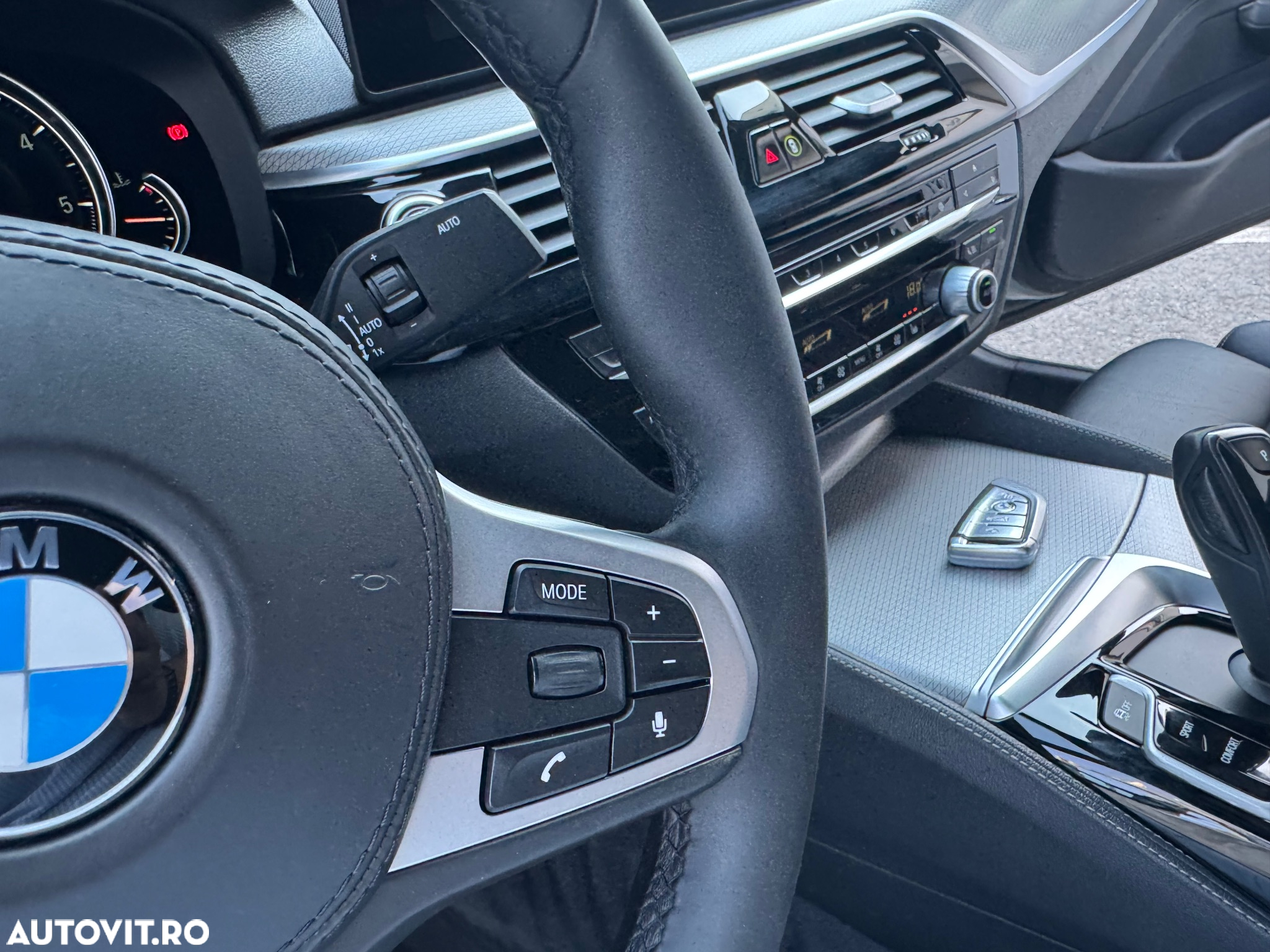 BMW Seria 5 530d xDrive Aut. - 35