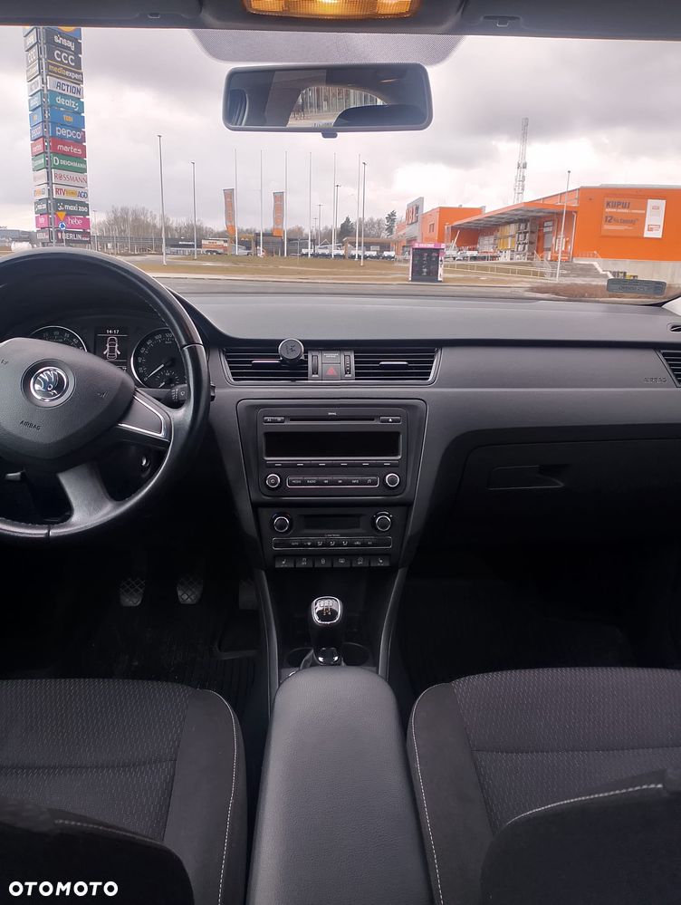 Skoda RAPID - 12