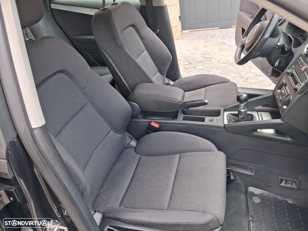 Audi A3 Sportback 2.0 TDi Sport 18 - 6