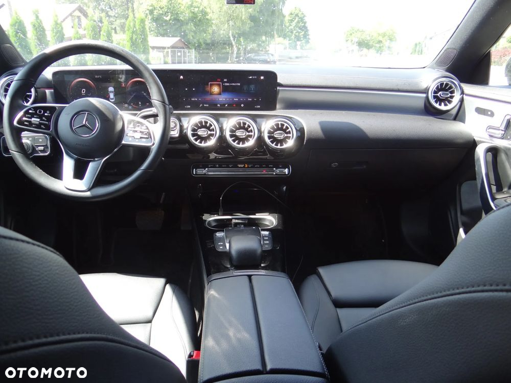 Mercedes-Benz CLA 250 Edition 1 7G-DCT - 23