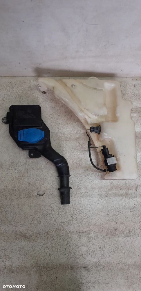 AUDI A4 B8 ZBIORNIK ZBIORNICZEK SPRYSKIWACZY POMPKA08-15r EUROPA - 1