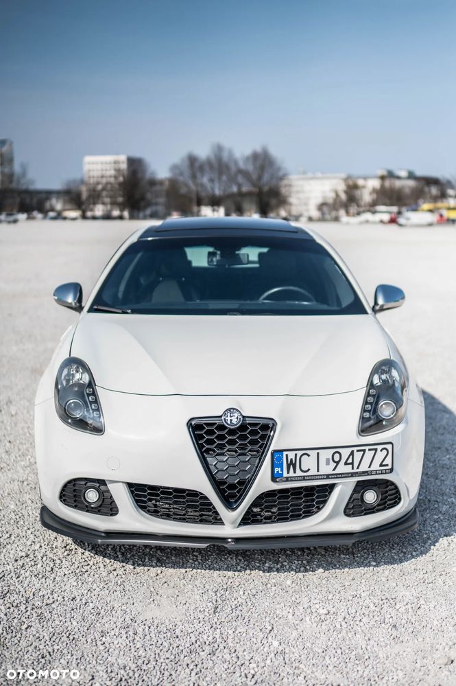 Alfa Romeo Giulietta ver-1750-tbi-quadrifoglio-verde - 22