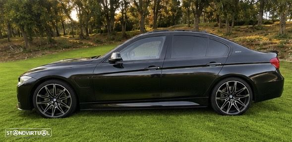 BMW 330 e iPerformance Pack M Shadow - 11