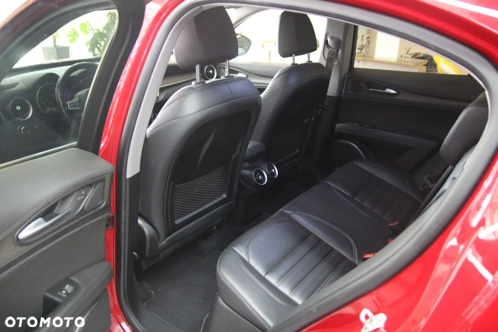 Alfa Romeo Stelvio 2.2 JTDM TI Q4 - 11