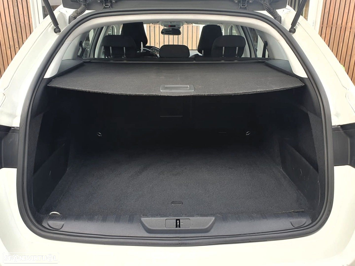 Peugeot 308 SW 1.6 BlueHDi Style - 17
