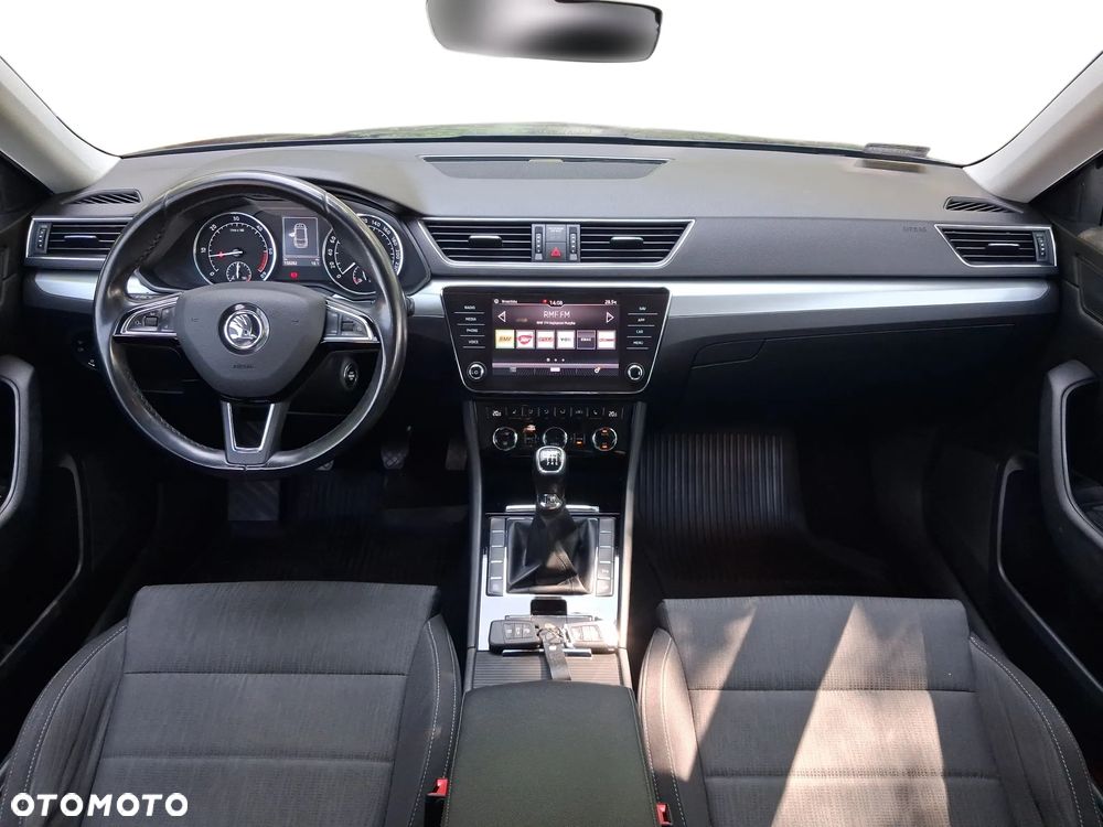 Skoda Superb 2.0 TDI Ambition - 11