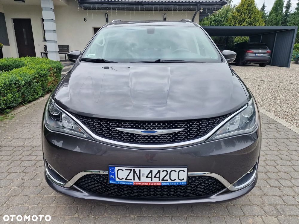 Chrysler Pacifica - 15