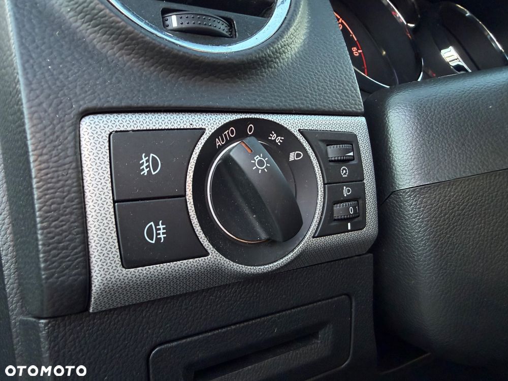 Opel Antara - 11