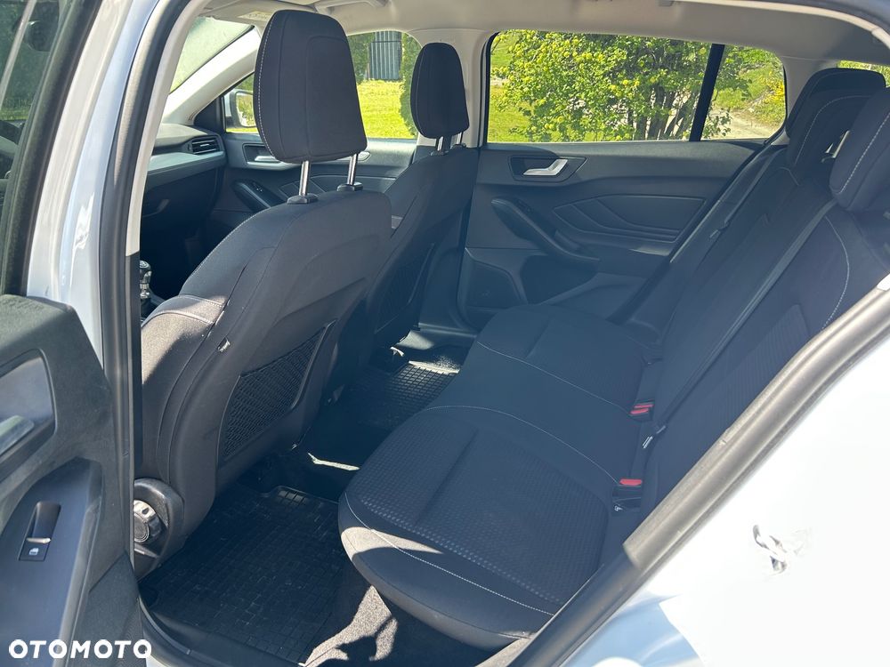 Ford Focus 1.5 EcoBlue Start-Stopp-System COOL&CONNECT DESIGN - 9