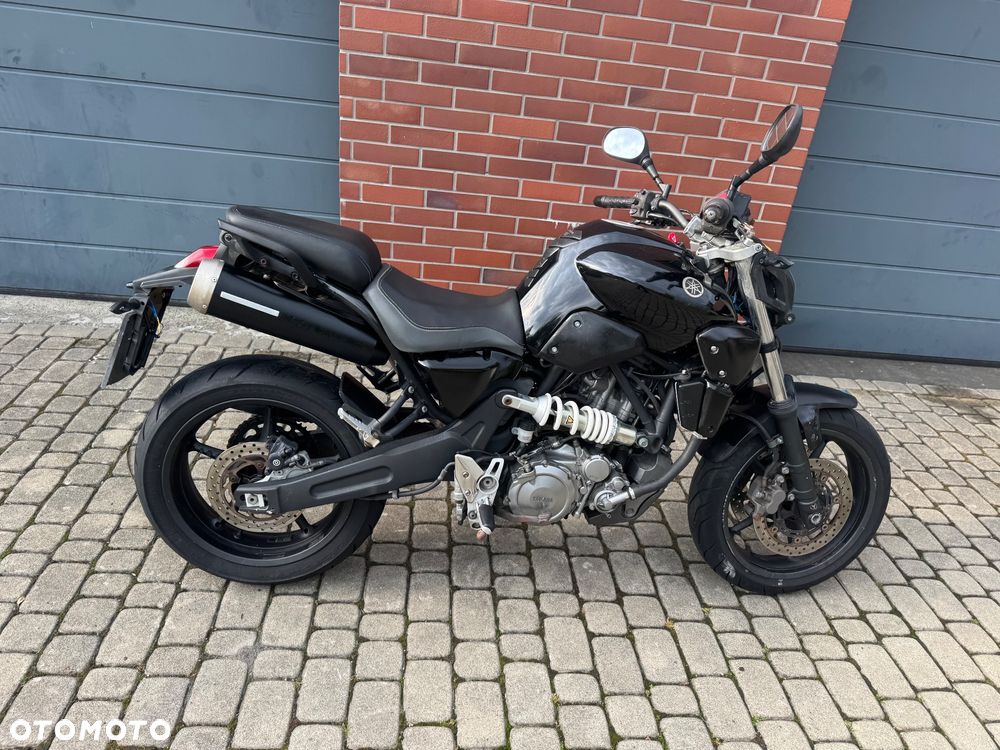 Yamaha MT - 2