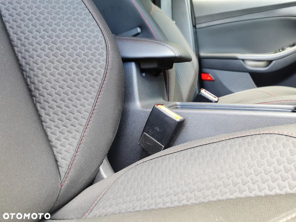 Ford Focus 1.5 EcoBoost STart-Stopp-System ST-LINE - 11