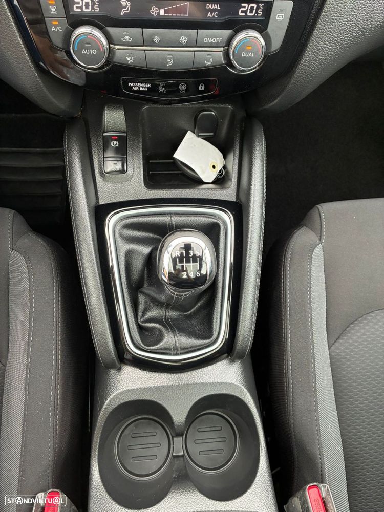 Nissan Qashqai 1.3 DIG-T N-Connecta - 17