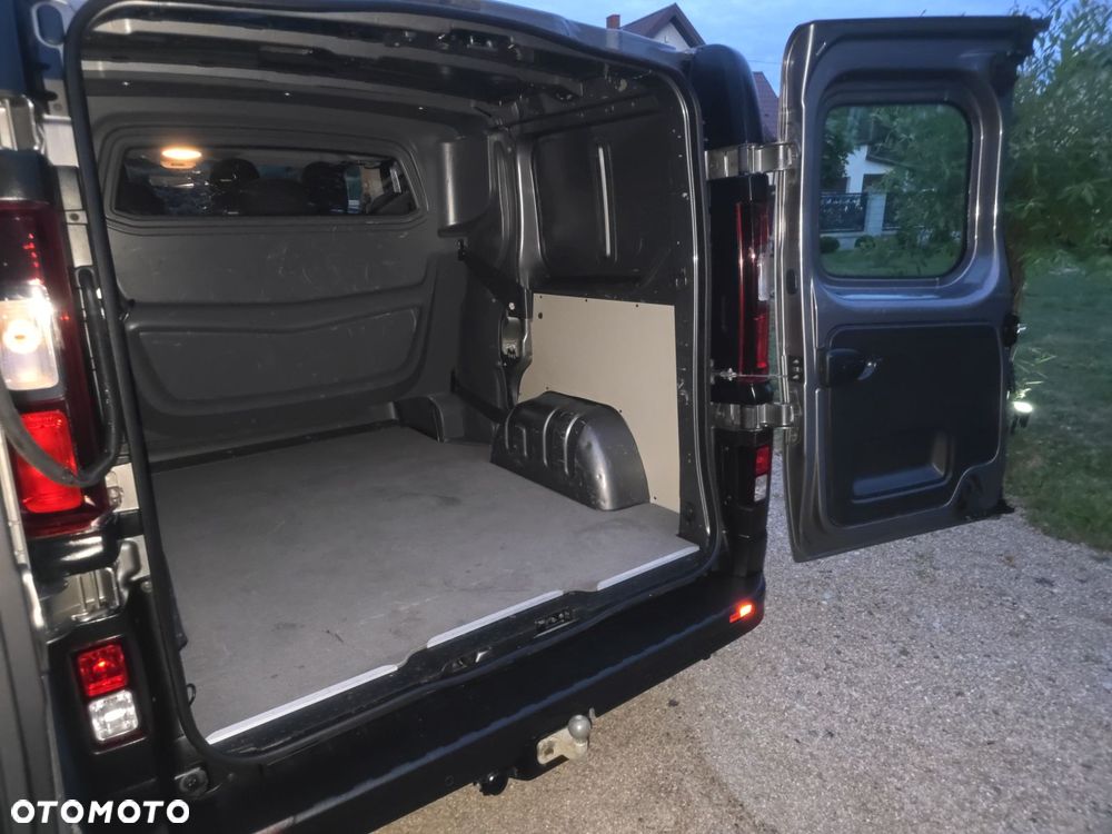 Opel Vivaro - 31