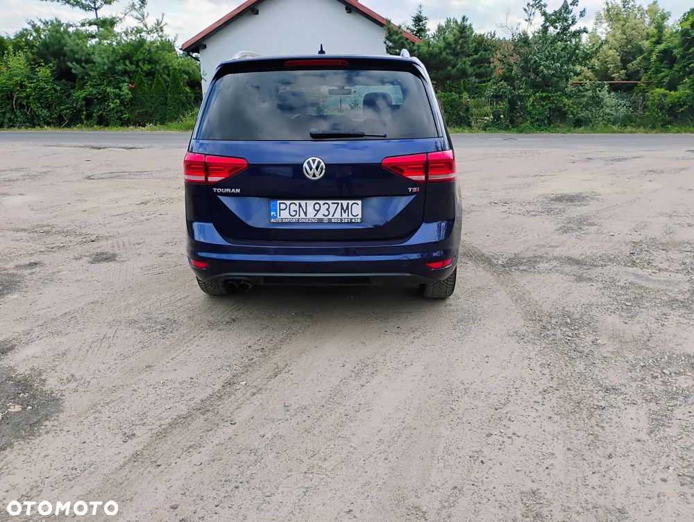 Volkswagen Touran - 9