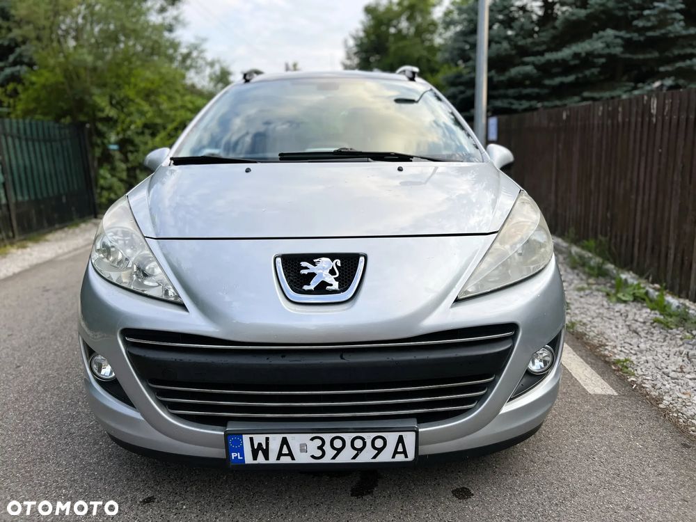 Peugeot 207 - 32