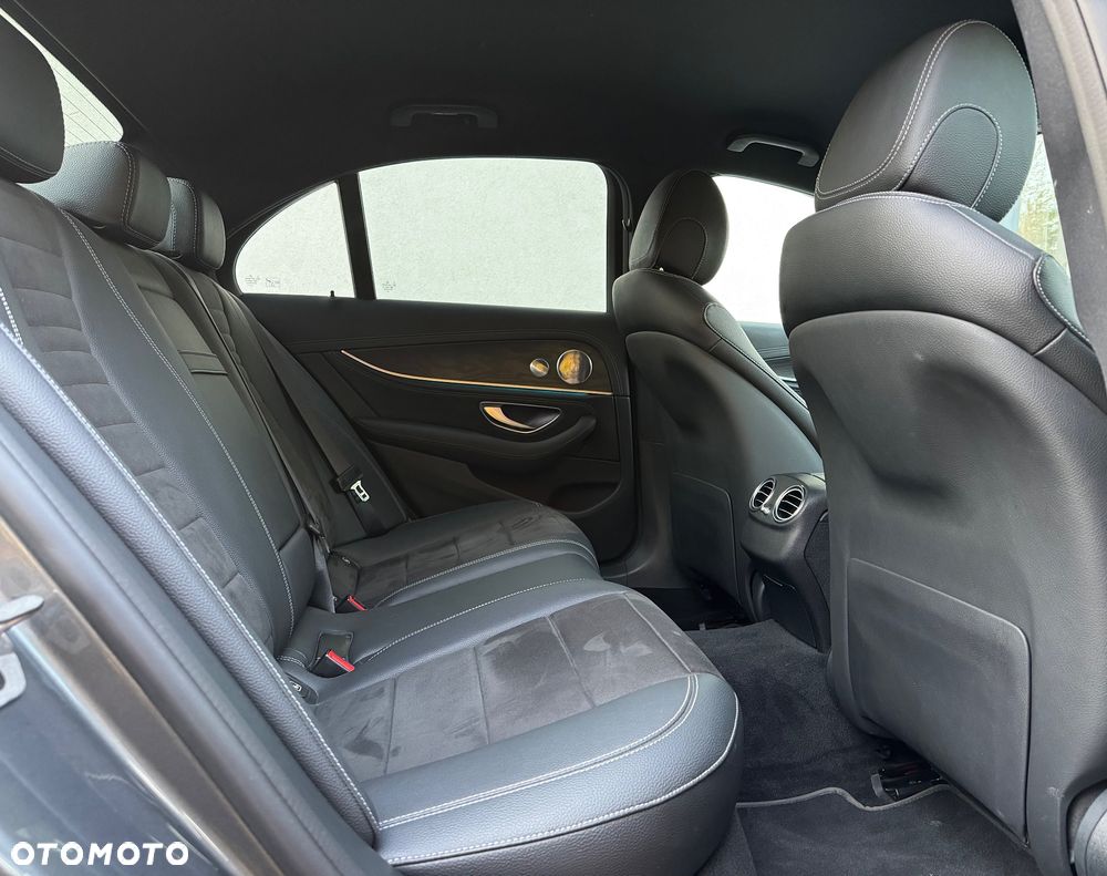 Mercedes-Benz Klasa E 300 AMG - 10