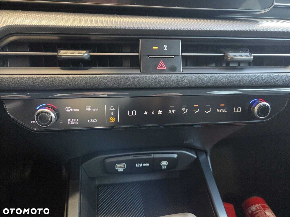 Kia XCeed - 24